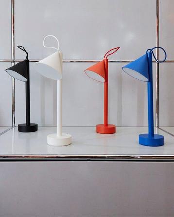 MEDUM - Lampe de table - Tsumiki - Métal, Résine -