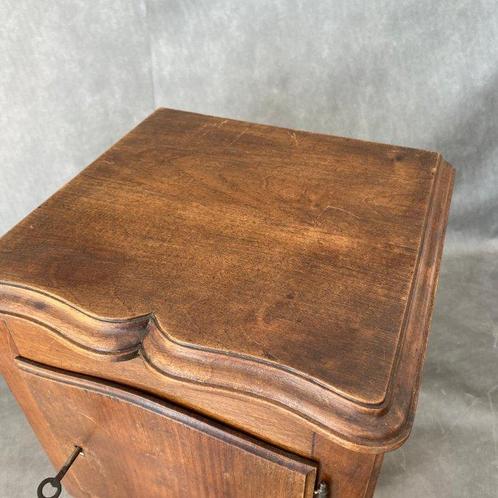 Nachtkastje - Hout, Italiaans design van middelbare leeftijd, Antiek en Kunst, Curiosa en Brocante