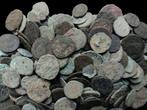 Romeinse Rijk Lot of 200 Æ coins (3/4th-5th century AD)