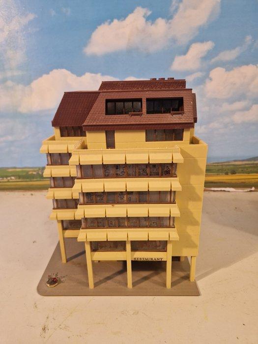 Kibri H0 - Modeltreingebouwen (3) - flats, appartementen, Hobby en Vrije tijd, Modeltreinen | H0