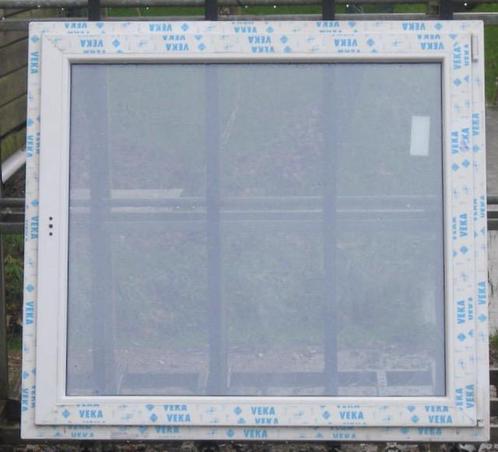 pvc raam , chassis , venster 126 x 116 wit / basaltgrijs, Doe-het-zelf en Bouw, Raamkozijnen en Schuifdeuren, Inclusief glas, Nieuw
