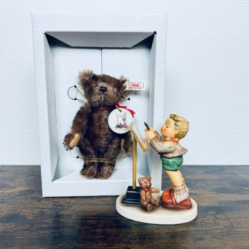 Hummel #826/I - Little Maestro + Steiff bear Set - Figurine, Antiek en Kunst, Curiosa en Brocante