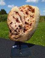 Roze en rode amethist geode met roze amethist suiker druzy