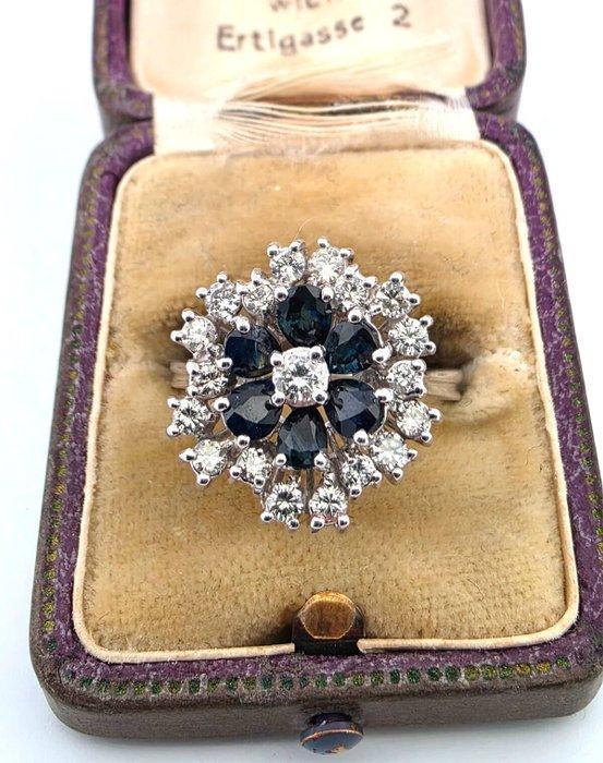 Ring - 18 karaat Witgoud Saffier - Diamant, Handtassen en Accessoires, Ringen