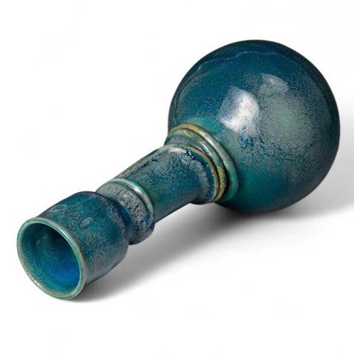 Vase en or émaillé bleu avec cordon au col - Poterie - Takuo, Antiek en Kunst, Antiek | Overige Antiek