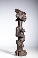 Standbeeld van een vrouw - Luba - DR Congo