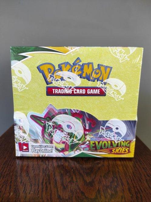The Pokémon Company - Pokémon - Booster Box Evolving skies, Hobby & Loisirs créatifs, Jeux de cartes à collectionner | Pokémon