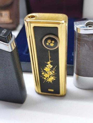 Ronson y Win - Sans Prix de Réserve - Briquet - Plusieurs