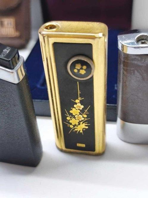 Ronson y Win - Sans Prix de Réserve - Briquet - Plusieurs, Verzamelen, Rookartikelen, Aanstekers en Luciferdoosjes