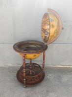 Bar - Hout, pasta - Globevormige bar, lade voor likeuren