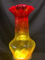 Vase -  Splendide vase corolle a facettes  - Verre