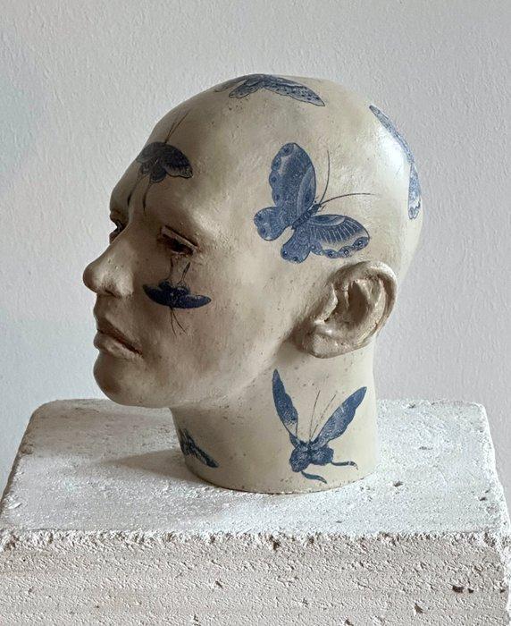 Aga Koncka - Head with Butterflies - Caramic Sculpture., Antiquités & Art, Art | Objets design