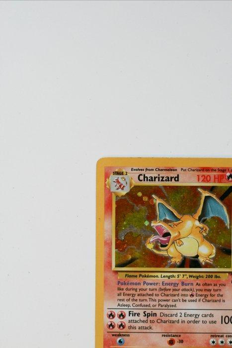 Pokémon Card - Charizard 4/102 Foil - WOTC - Base set 2, Hobby en Vrije tijd, Verzamelkaartspellen | Pokémon