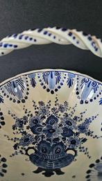 Hand-painted Delft Blue Basket - Regina - De Leets Blauw -, Antiek en Kunst
