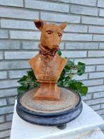 Beeld, statue of a dog in costume in cast metal - 26 cm -