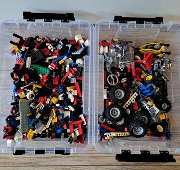 Lego - 2 kratten met losse lego stenen - Pays-Bas beschikbaar voor biedingen