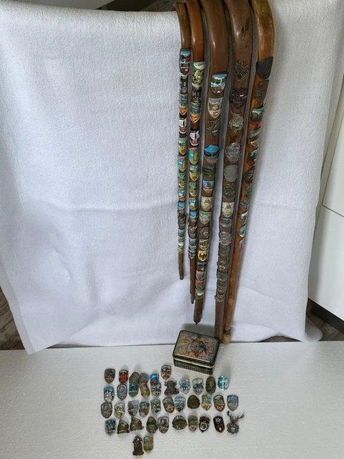 Wandelstok (5) - Zeer veel schildjes verschillende schilden, Antiek en Kunst, Curiosa en Brocante