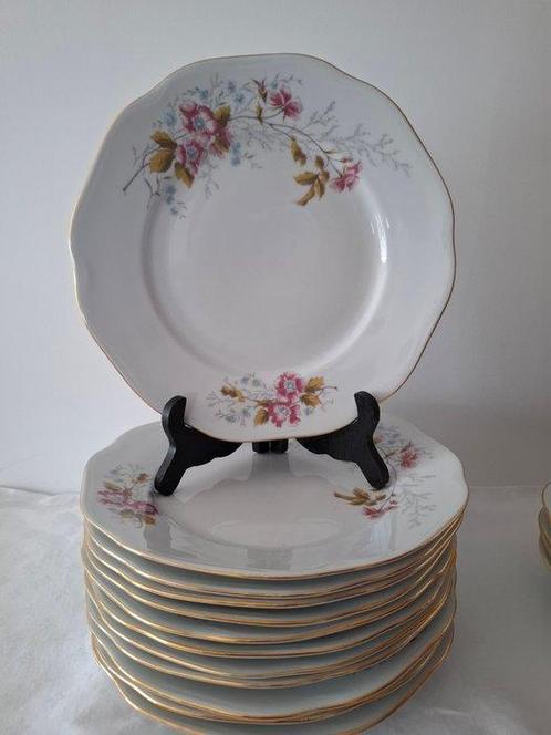 Porcelaine fine de Bohême - Assiette (18) - Porcelaine -, Antiek en Kunst, Antiek | Meubels | Tafels