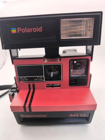 Polaroid Polaroid SuperColors 645CL. Es wurde mit Folie