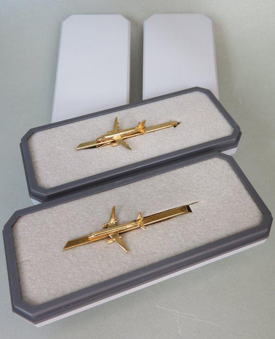 Airbus A320-A310 / Boeing 737-400 Twee zilveren luchtvaart, Antiek en Kunst, Antiek | Wandborden en Tegels