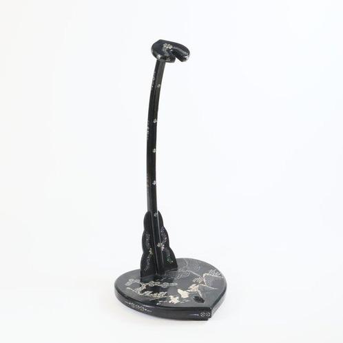 Support - Support de sabre en laque noire avec incrustation, Antiek en Kunst, Antiek | Overige Antiek