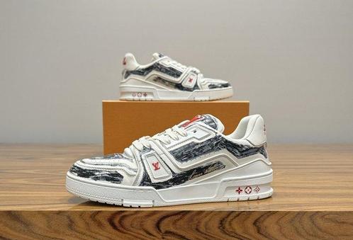 Louis Vuitton - Sneakers - Maat: Shoes / EU 41.5, Shoes / EU, Antiquités & Art, Tapis & Textile