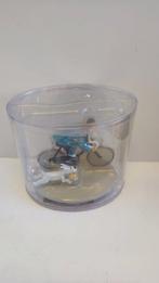 Tintin - Tintin et Milou a vélo colorisé le lotus bleu neuf