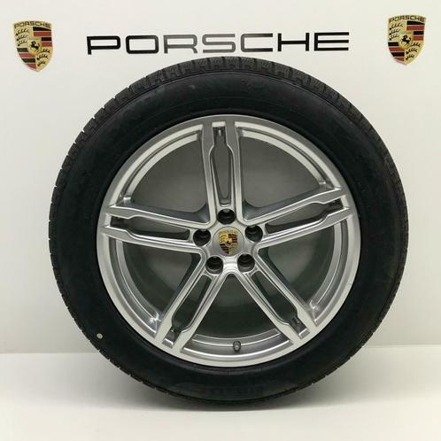 Porsche Macan ORIGINELE 19inch Turbo met winterbanden NO, Auto-onderdelen, Banden en Velgen, 19 inch, 255 mm, Personenwagen, Gebruikt