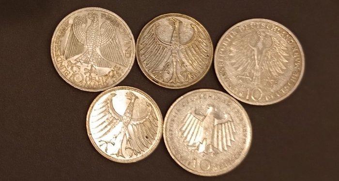Duitsland. Set of 5 coins: 5 & 10 Deutsche Mark 1951/1992, Postzegels en Munten, Munten | Europa | Niet-Euromunten