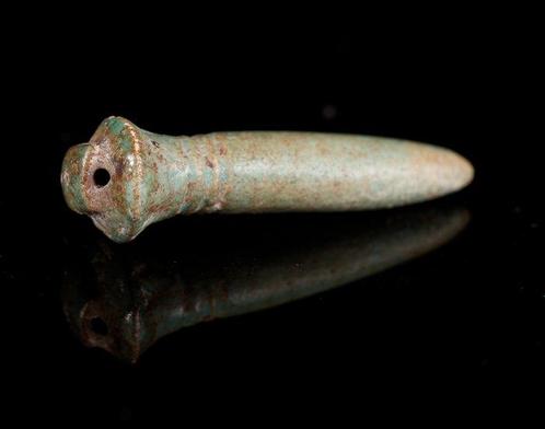 LÉgypte ancienne, amulette représentant du papyrus - 3.3 cm, Verzamelen, Mineralen en Fossielen