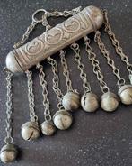 De ketting bestaat uit 1 doos in ketting. - Arabisch, Antiek en Kunst