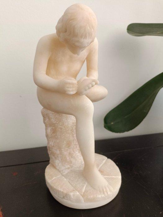 Snijwerk, Il spinario - 26 cm - Albast, Antiek en Kunst, Antiek | Keramiek en Aardewerk