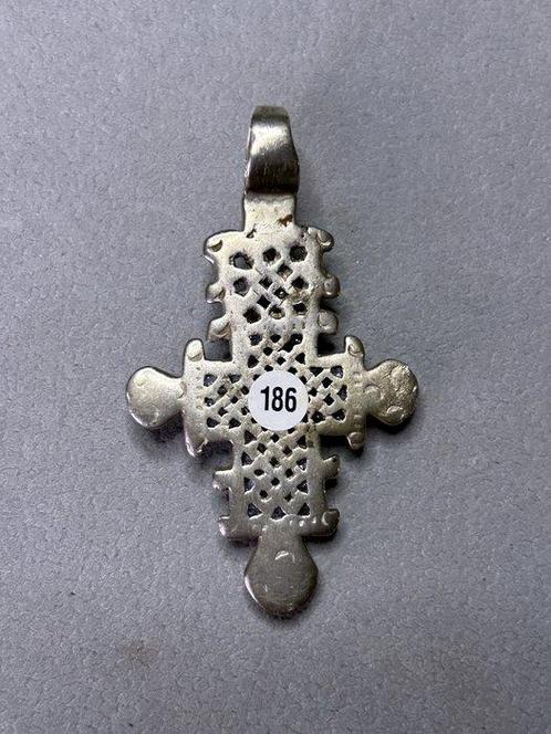 Bijou unique fait a main - Ancienne croix éthiopienne -, Antiek en Kunst, Kunst | Niet-Westerse kunst