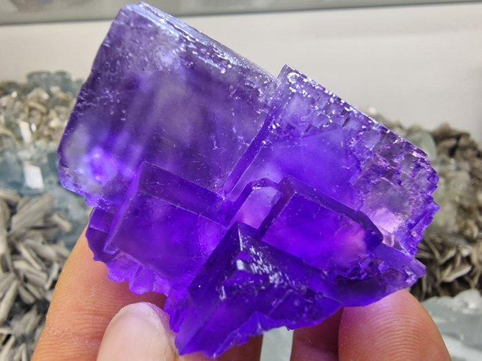 Fluoriet Topkleur - Hoogte: 55 mm - Breedte: 42 mm- 107 g -, Verzamelen, Mineralen en Fossielen