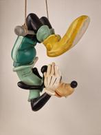 Disney - Peter Mook - Statue, Goofy hangend aan trapezium -, Nieuw