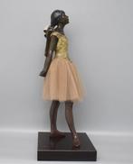 Naar Edgar Degas (1834-1917) - Statue, De jonge danseres -