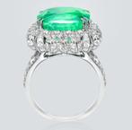 Ring - 18 karaat Witgoud - 13.31ct. tw. Smaragd - Diamant -, Nieuw