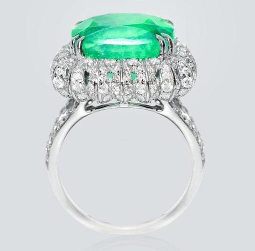 Ring - 18 karaat Witgoud - 13.31ct. tw. Smaragd - Diamant -, Handtassen en Accessoires, Ringen