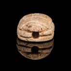 Oud-Egyptisch Steatiet Scarabee met de Meester van de Dieren, Antiek en Kunst