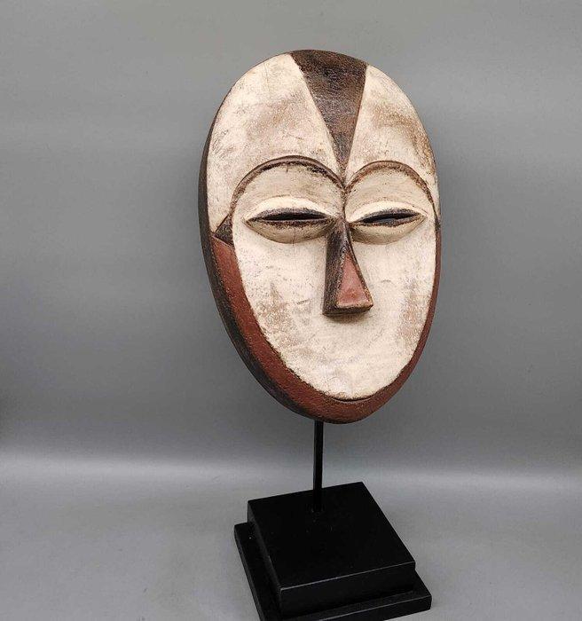 Masker - kwele - DR Congo (Zonder Minimumprijs), Antiek en Kunst, Kunst | Niet-Westerse kunst