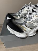 Balenciaga - Cargo Sneakers Oversized - Sneakers - Maat: EU