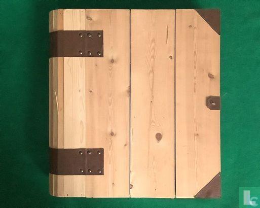 Derde testament, Het - Houten kist Het Derde Testament -..., Boeken, Stripverhalen, Zo goed als nieuw, Eén stripboek, Verzenden