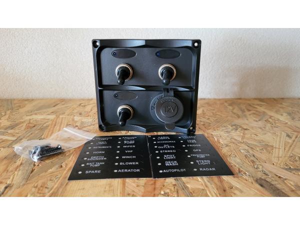 Veiling - 2x Schakelpaneel 3 schakelaars met 12 volt aanslui, Watersport en Boten, Accessoires en Onderhoud, Nieuw