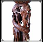 Standaard - Hout - Azië - Zadel van gebeeldhouwd hout, Antiek en Kunst