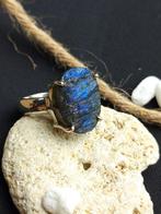 Zilveren anillo 925 met ruwe topkwaliteit labradoriet blauw,, Verzamelen, Mineralen en Fossielen