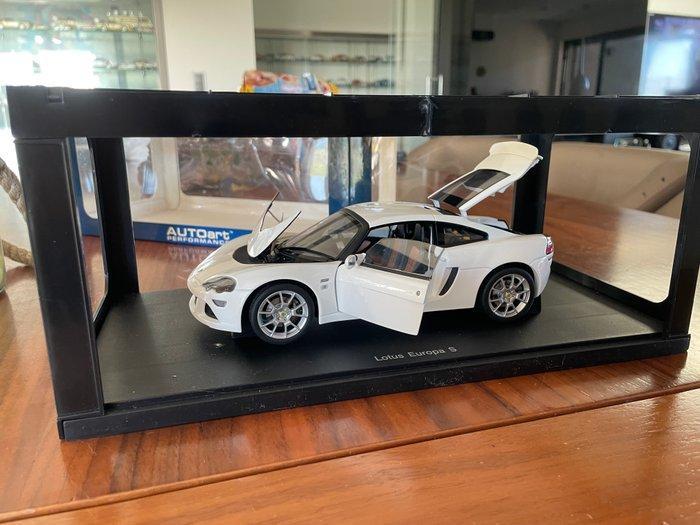 Autoart 1:18 - Modelauto - Lotus Europa S, Hobby en Vrije tijd, Modelauto's | 1:5 tot 1:12