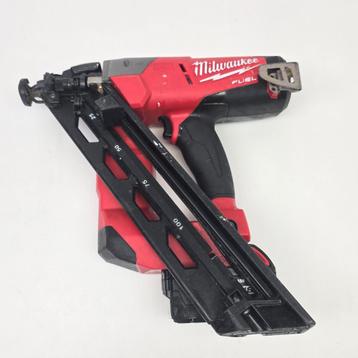 Milwaukee M18cn15GA Nagel Afwerkingstacker | Nette Staat beschikbaar voor biedingen