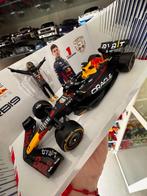 Bburago 1:24 - Modelauto (2) - Red Bull Racing RB19 - Max, Nieuw