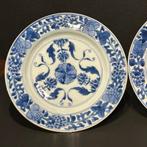 Bord (3) - Porselein - lot Kangxi blauw wit bord, Antiek en Kunst