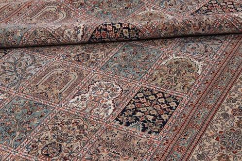 New Indian Qom Wool&Silk Carpet with Luxurious Tile Design -, Huis en Inrichting, Stoffering | Tapijten en Vloerkleden
